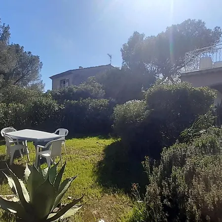 Clementine Gai Et Familial Climatise, En Rez-de-chaussee De Maison A 100m De La Plage
